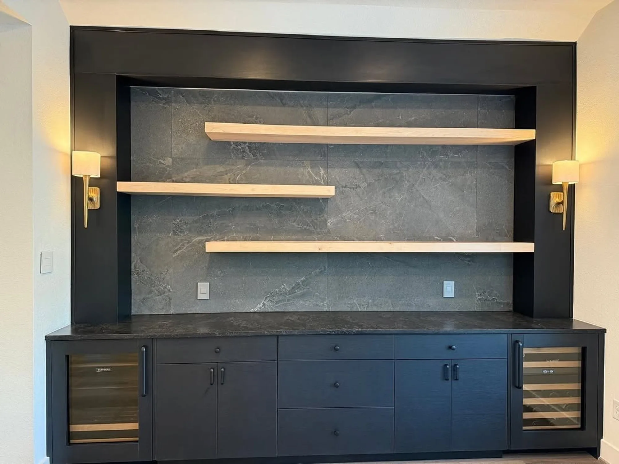 Built-in bar (2)
