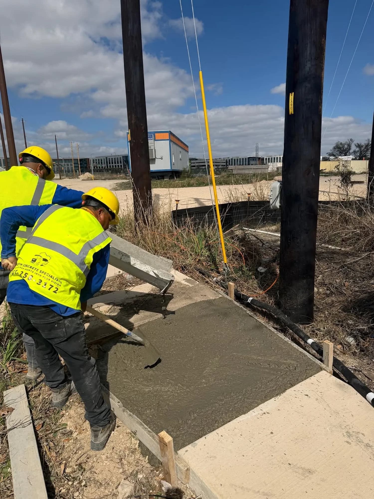 Curb pour (3)