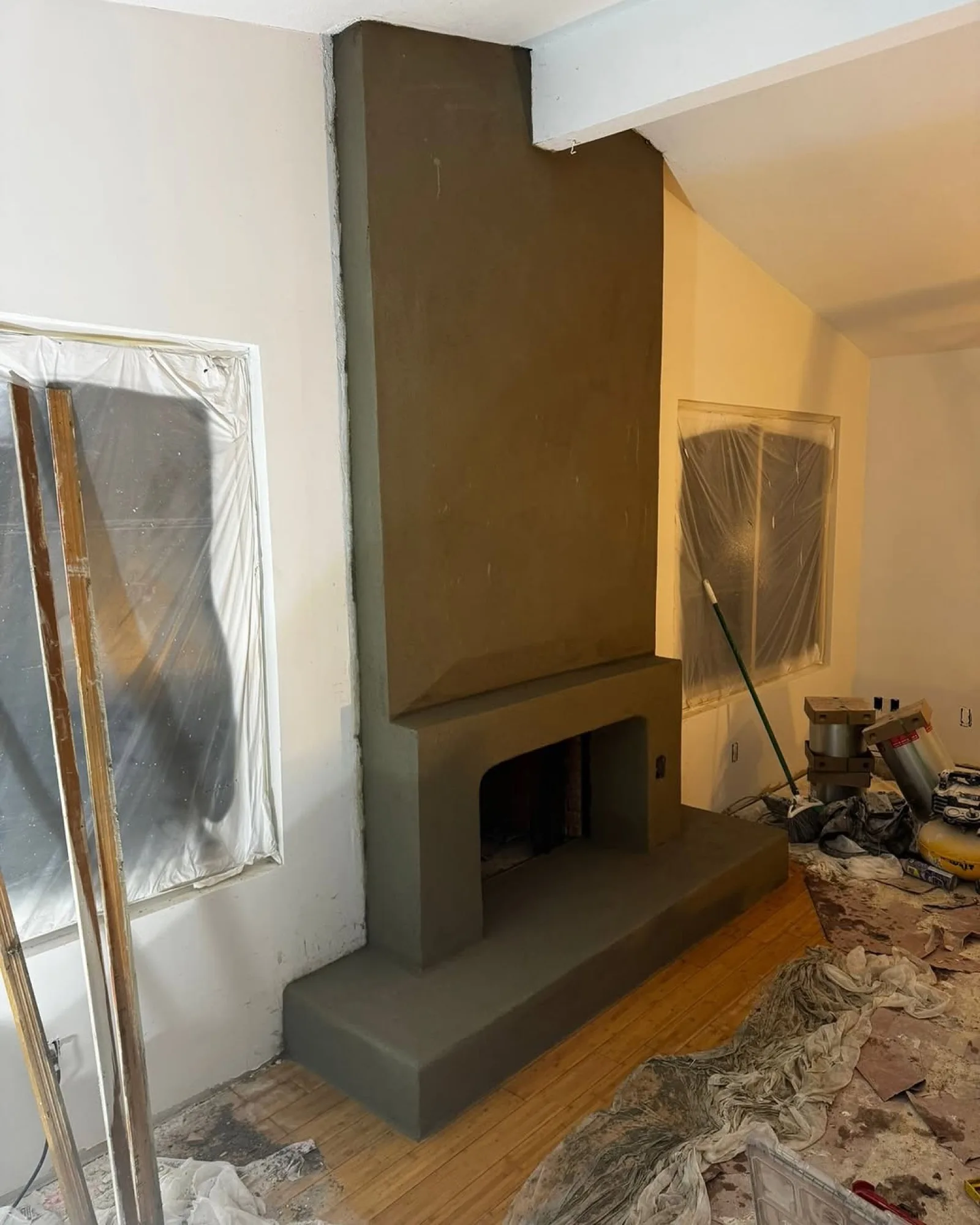 Indoor fireplace framing (4)