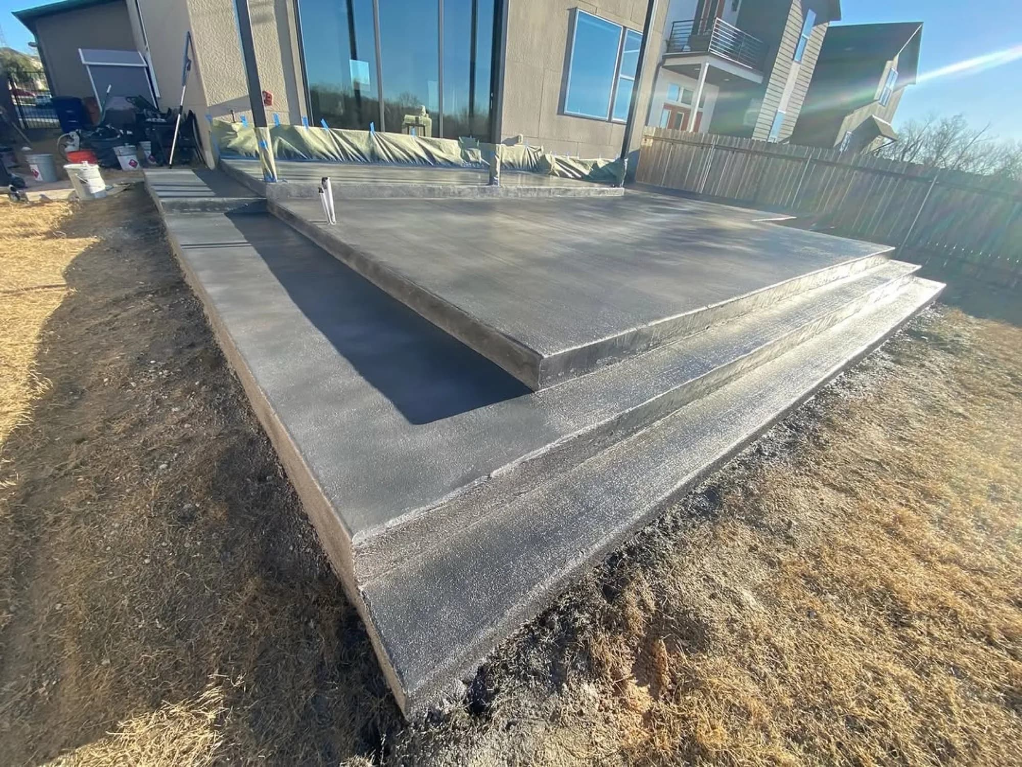 Patio pour (1)