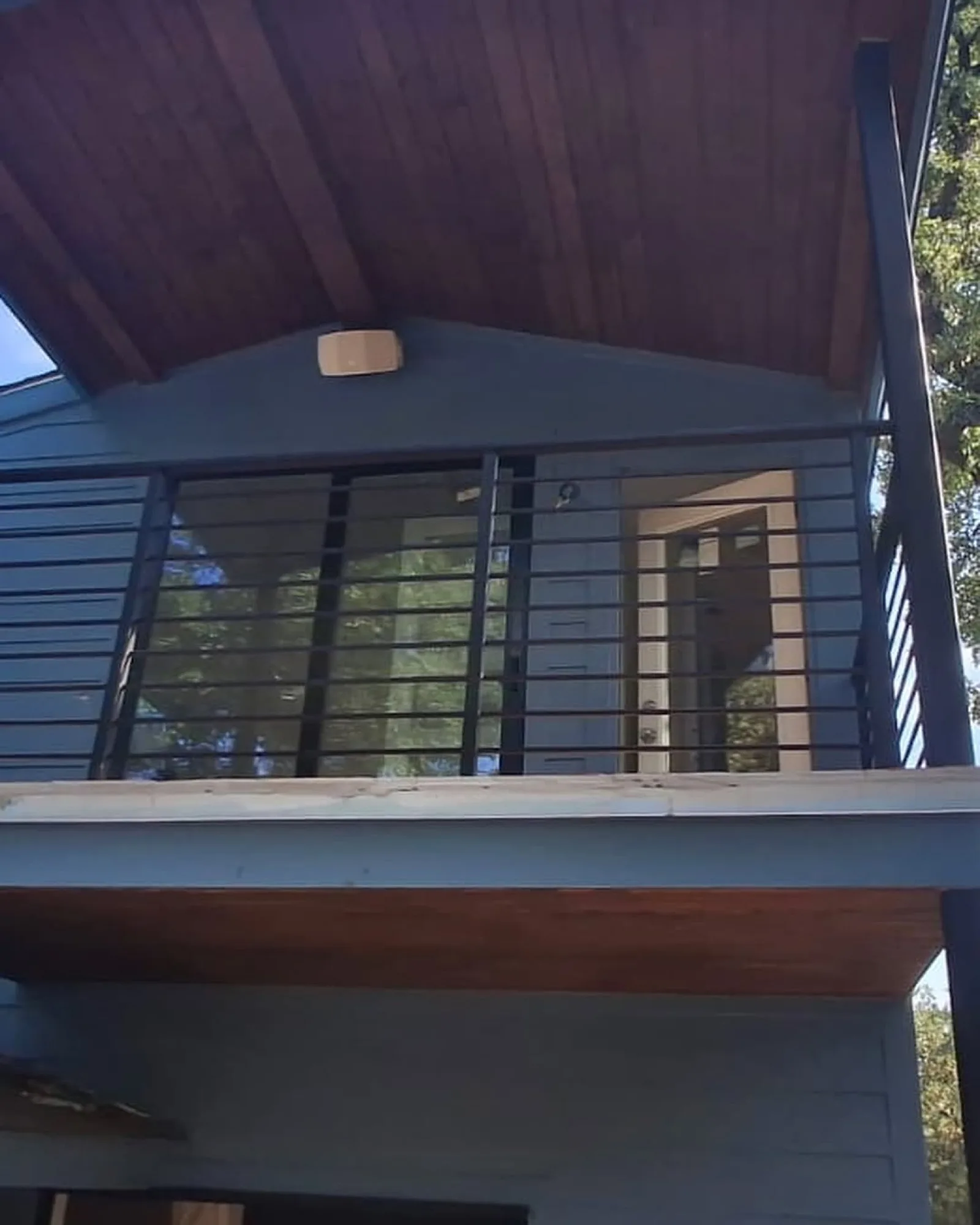 Balcony deck (2)