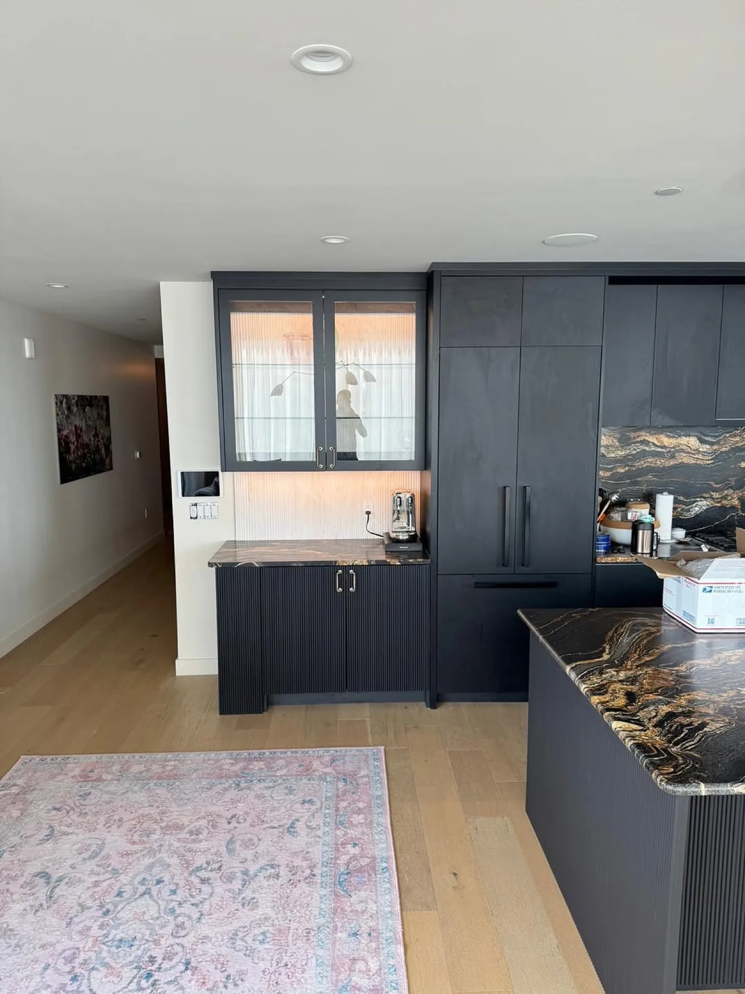 Black marble kitchen (2)