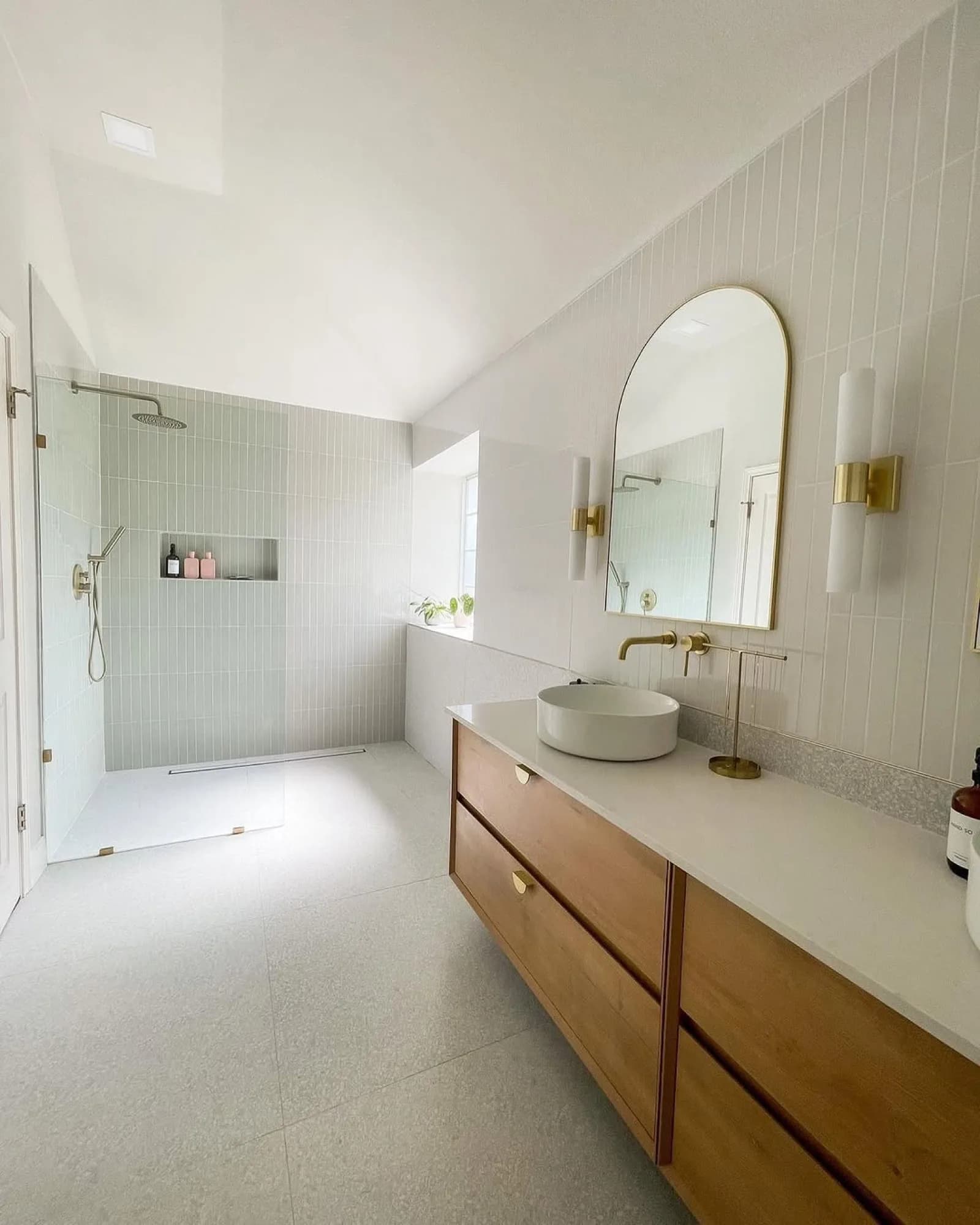 Master bath (2)