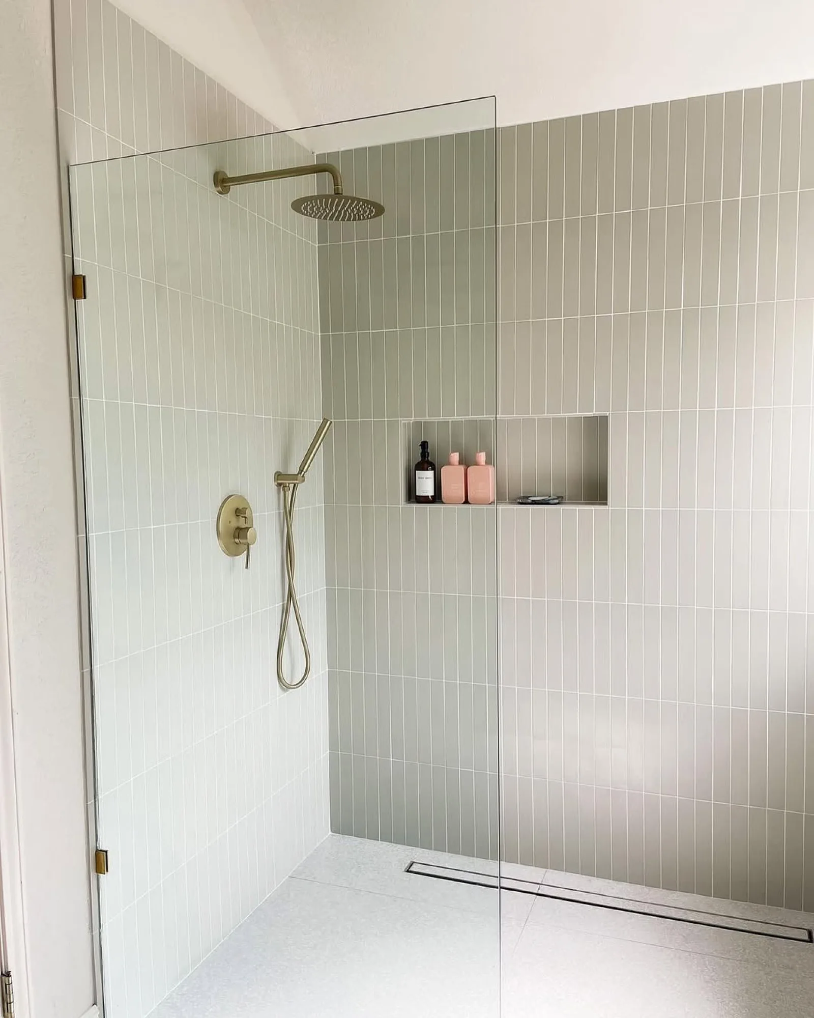 Master bath (3)